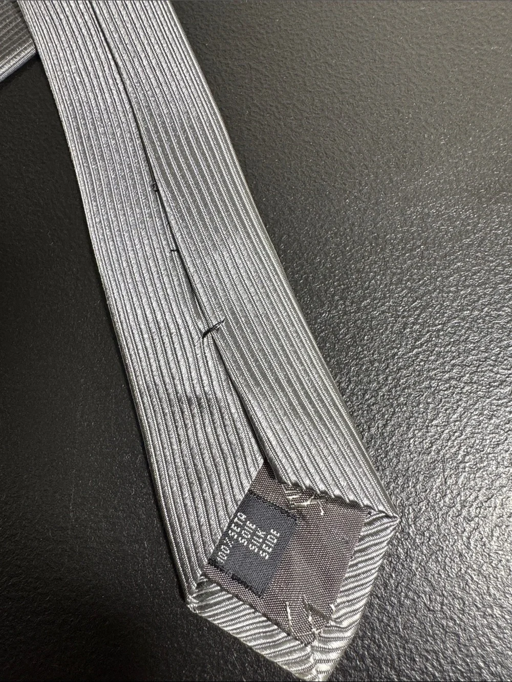 NEW Hubert Milano mens silver textured 100% silk luxury neck tie NWT